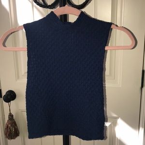 Blue kitted crop top